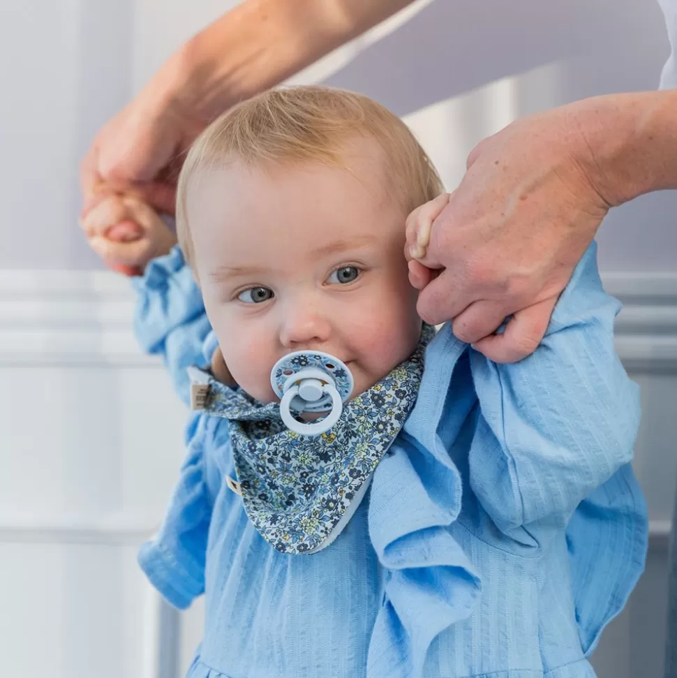 Bavoir Bandana X Liberty - Chamomile Lawn Baby Blue | Bibs Shop